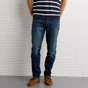 AMERICAN EAGLE Dark Indigo Wash AirFlex+ Athletic Fit Jean Size 30x32